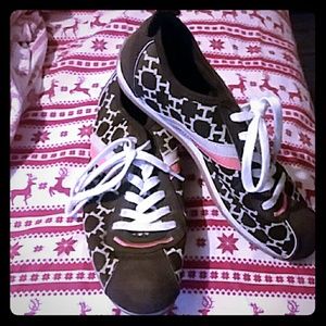 Tommy Hilfinger tennis shoes